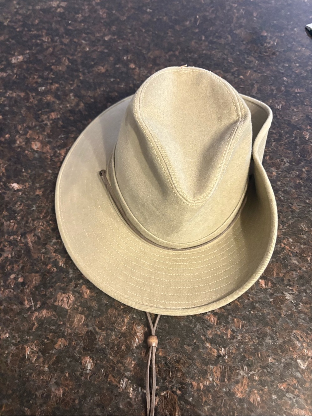 Men's Olive Wide-Brim Outdoor Aussie Hat Yellowstone National Park